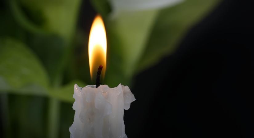 Feketébe borult Veszprém vármegye: meghalt a népszerű polgármester