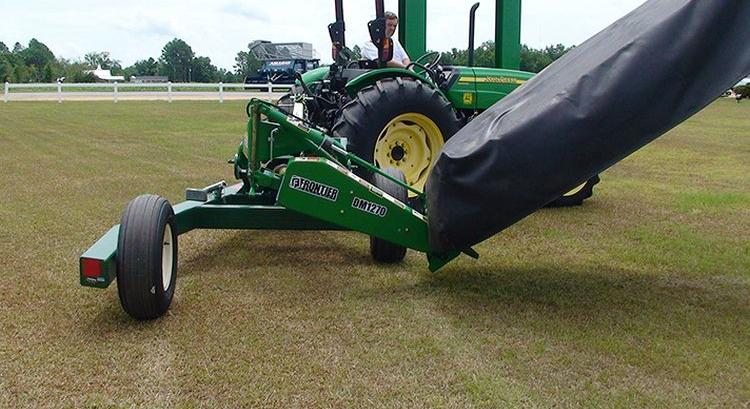 KMC-4760 Caddy – ha a függesztett kaszádat vontatni szeretnéd