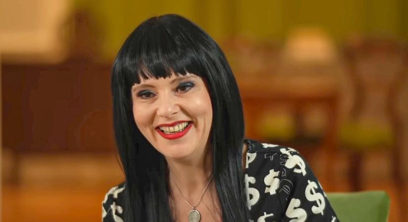 Karafiáth Orsolya a pénzhez fűződő furcsa viszonyáról vallott: „Tökre örülnék, ha tudnám, hogy pár év múlva meghalok...”
