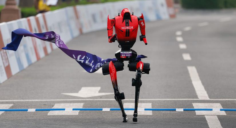 Honor robotja világcsúcsot futott félmaratonon