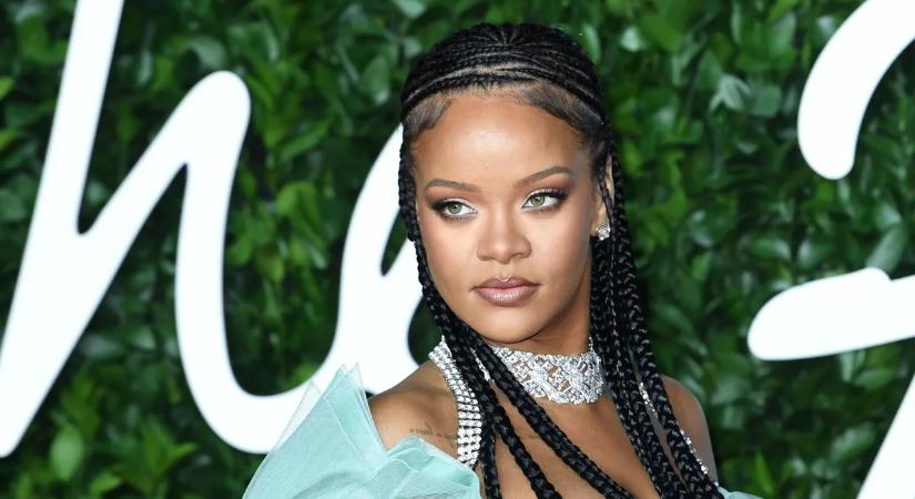 Rendkívüli! Rihanna végre megmutatta kislányát a nagyvilágnak