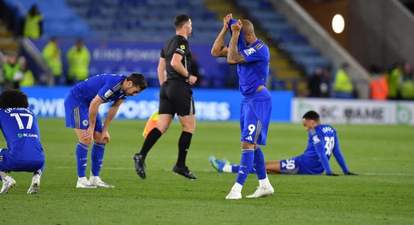 „Nem vagytok méltók erre a mezre!” – tíz évvel a hihetetlen bajnoki cím után a harmadosztályig zuhant a Leicester