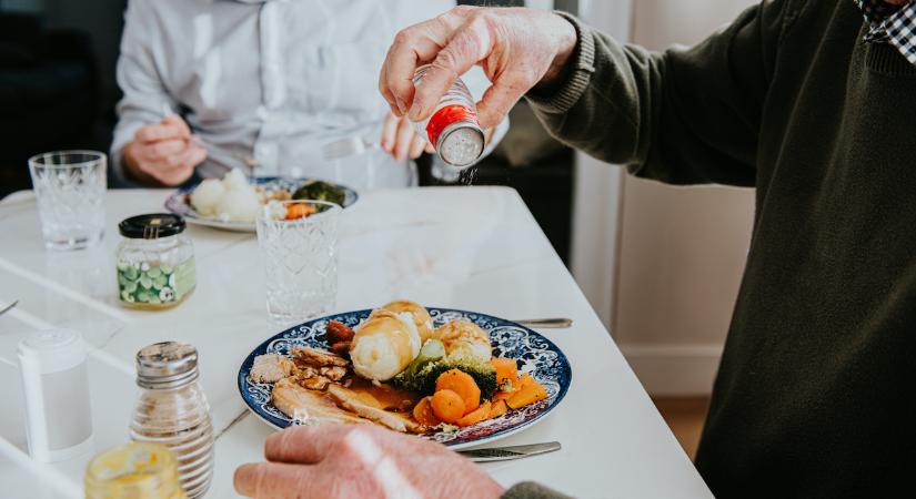 Kutatás: a férfiak és nők teljesen máshogy sóznak – sokakat meglep az eredmény
