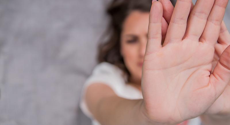 Távol tartják az agresszív férfit