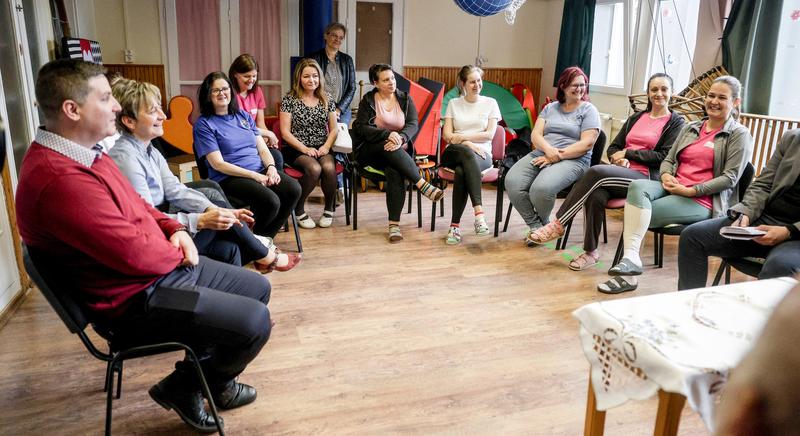 Városi támogatással kapnak új autót a segítők