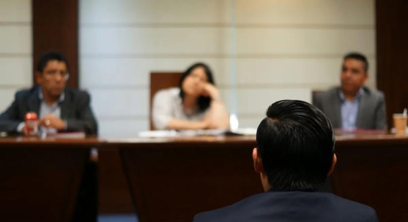 Brutális börtönévek várnak az ukrán vezérre: Lefülelték a hálózatot, ami százmilliókkal fosztotta ki a gyanútlanokat