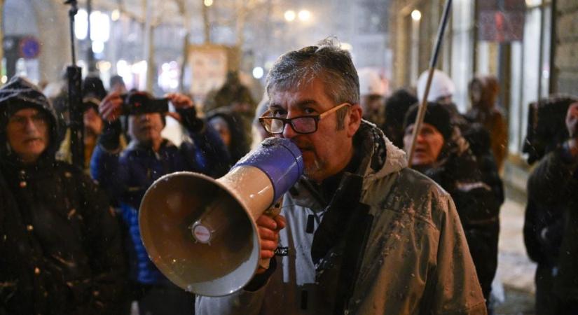 Hadházy Ákos visszavonul a politikától, de nem áll le az elkezdett korrupcióellenes munkája