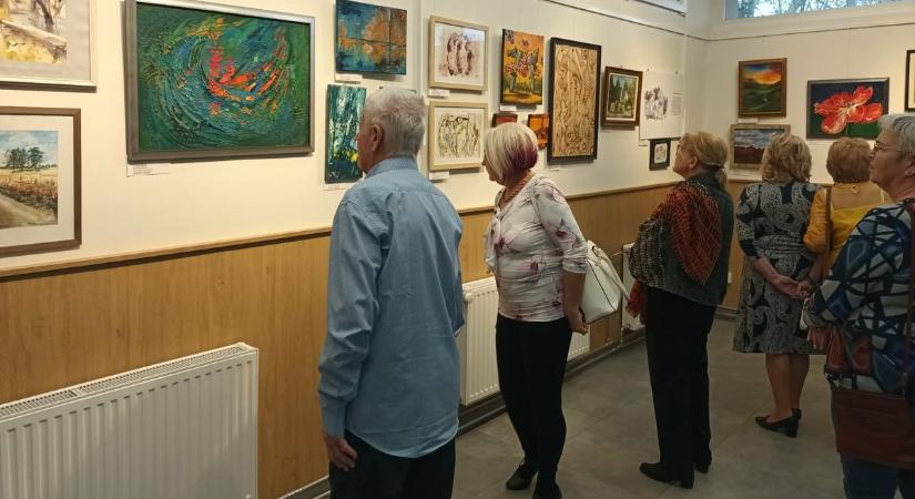 Alkotásokkal az autizmus elfogadásáért - művészeti jótékonysági akció