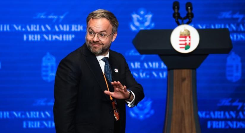 Orbán Balázs a Tanút idézve kelt ki a fideszes gyermekvédelmi törvény elkaszálása ellen