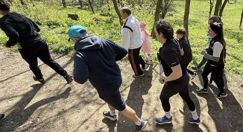 Minden lépés egy darabka történelem – Különlegessé tették a közös ünnepet a Bakonyban
