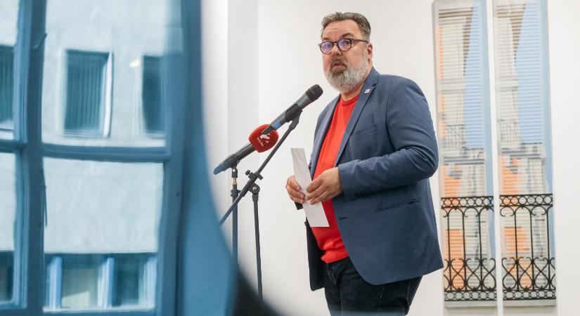 „Most már jó lenne, ha legalább csöndben lennél” – Facebookon esett egymásnak L. Simon László és Demeter Szilárd