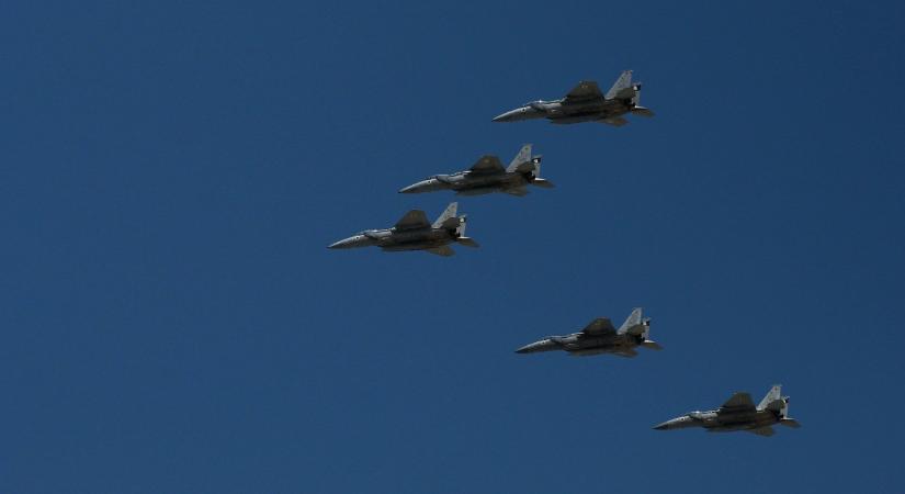 Izrael halálos légicsapást mért Kelet-Libanonra