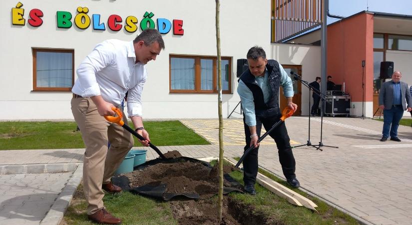 Latorcai Csaba: A természet, amely körülvesz minket, Isten ajándéka