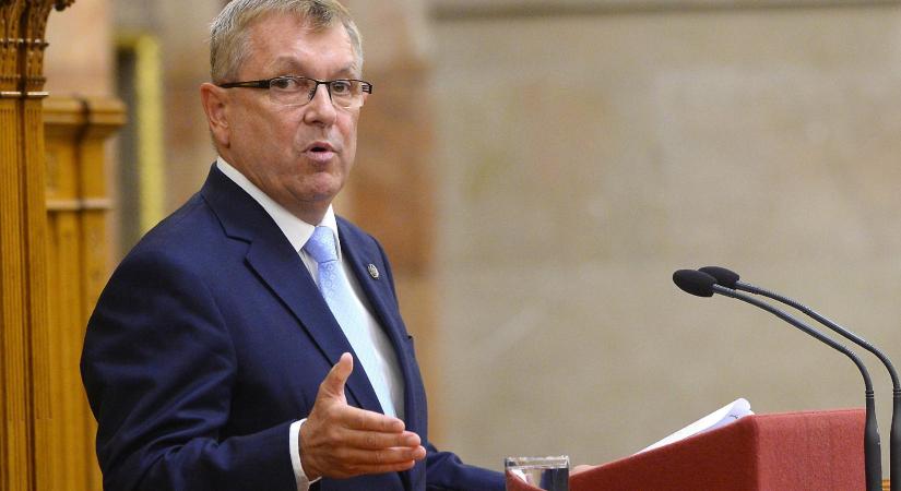 Matolcsy szerint mindenki rosszul számol, a vagyon megvan