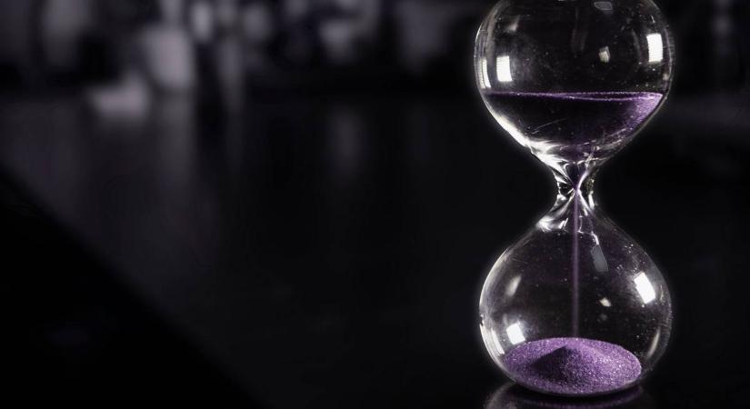 A most és a majd feszültsége