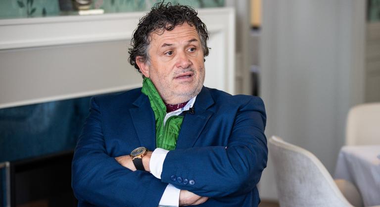 Százmilliós perre készül Galambos Lajos