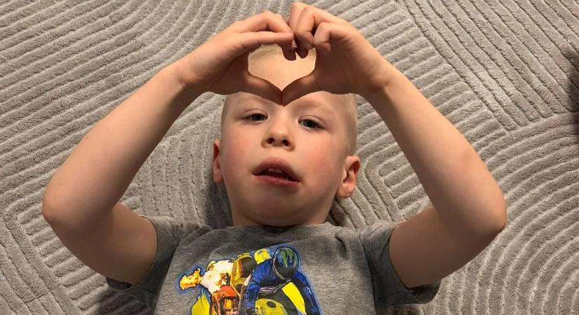 Duchenne-es Ádin nem tudott Dubaiba utazni, elmaradt a fontos kontroll