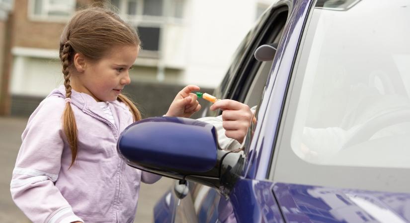 Fényes nappal akartak elrabolni egy 13 éves lányt Szolnokon: a lélekjelenlétén múlott, hogy nem lett baj