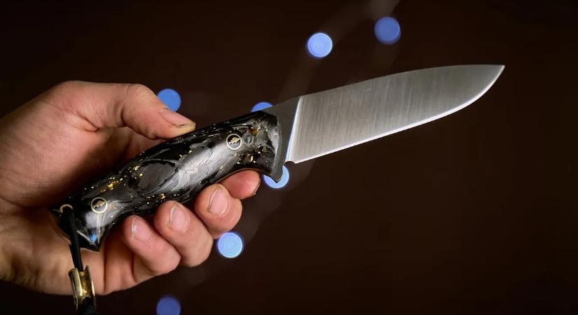 Percek alatt elszabadult a pokol, késelés lett a vége