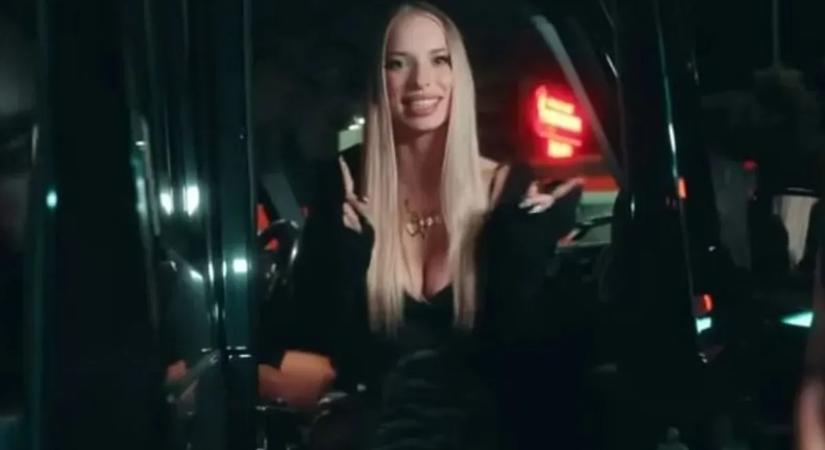 Itt a vége! Szakított a szexi magyar influenszer