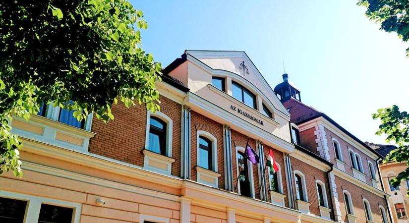 Váratlan fordulat a perújítás után: bilincsben maradt az asszonygyilkos Szegeden