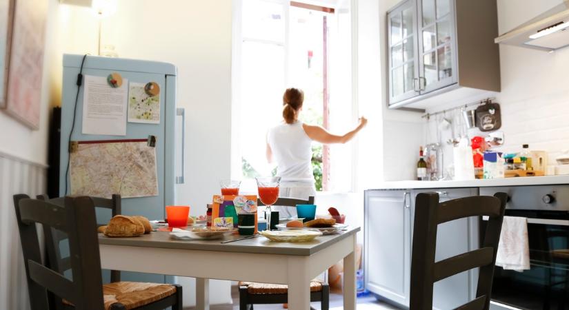 Makacs ételszag a konyhában? Így tehet ellene a leggyorsabban - nem szellőztetéssel!