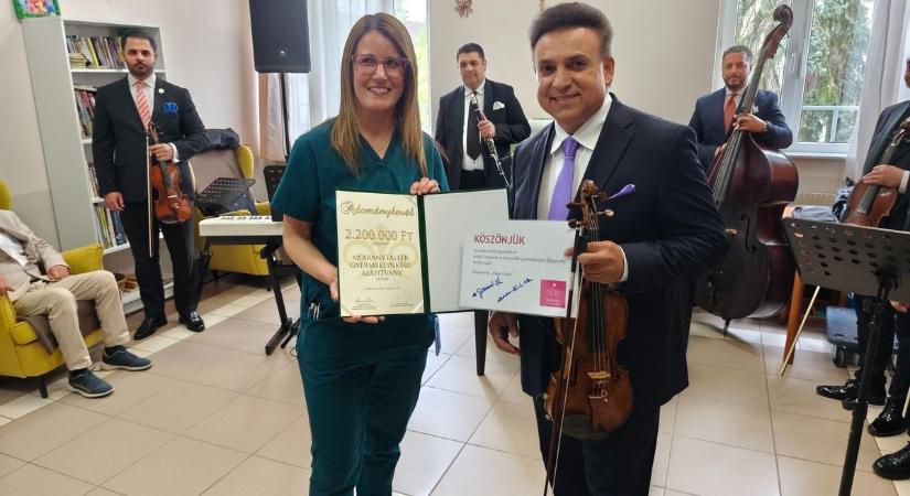 Jótékonysági misszió – Mága Zoltán adománya a Soproni Gyógyközpontnak - fotók