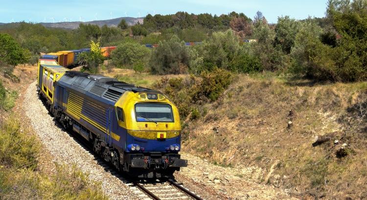 Nem a mozdonyt támogatják, hanem a vasutat