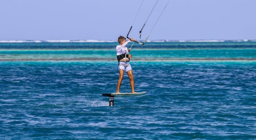 „Meg fogok halni?” - Súlyos támadás érte, perceken múlott a szörfös élete