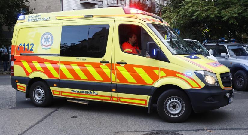 Dráma a baráti költöztetésen: bútorpakolás közben lett rosszul egy férfi Budapesten, pillanatokon belül már az életéért küzdöttek