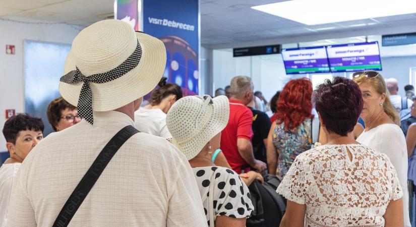 Veszélyben rengeteg nyaralás? Húszezer járatot törölnek, Debrecenbe repülő légitársaság is érintett – lista