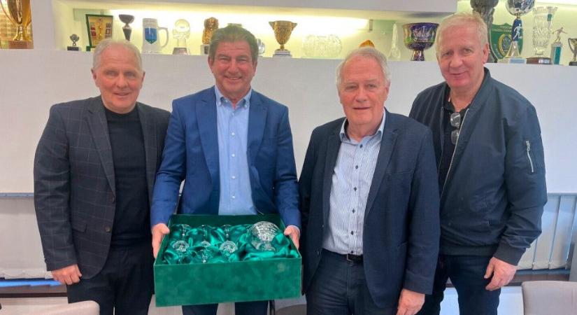 Hetven! Esterházy Mártont köszöntötték