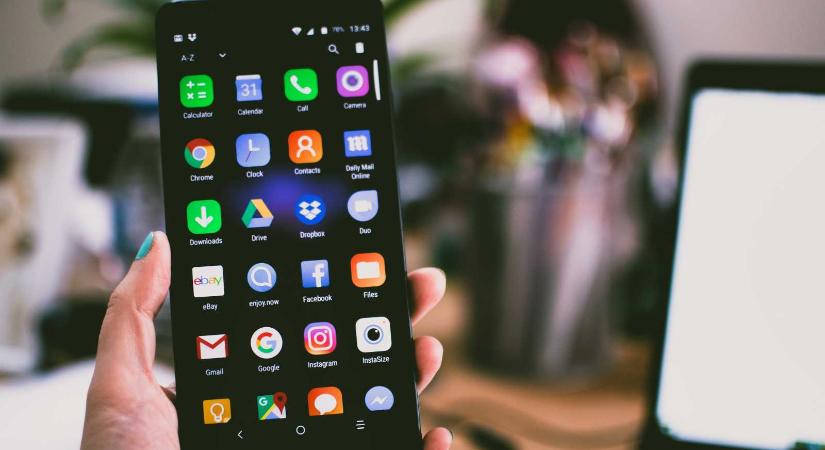 Easy business, digitális világ, valódi pénz – A közösségi média új korszakáról Kézdivásárhelyen