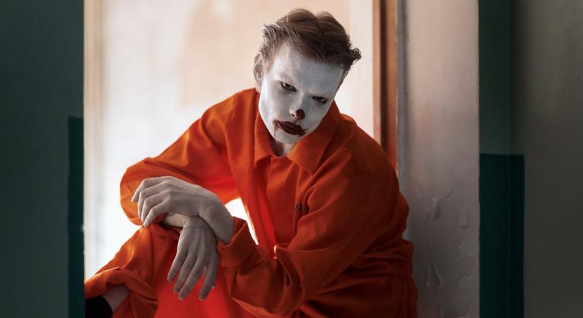 A blöff művészete a feszült pszichológiai thrillerekben