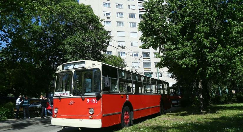 Nosztalgiába öltözik Szeged: különleges trolibuszjáratokkal ünneplik a 47 éves hálózatot