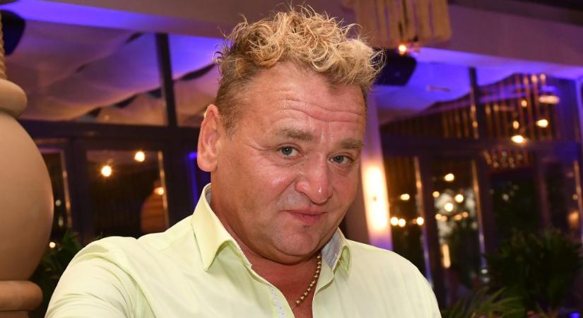 Mészáros Árpád Zsolt az Operettszínházról: Régóta suttogják, hogy a büfében lehallgatás van és az épület több más részében is