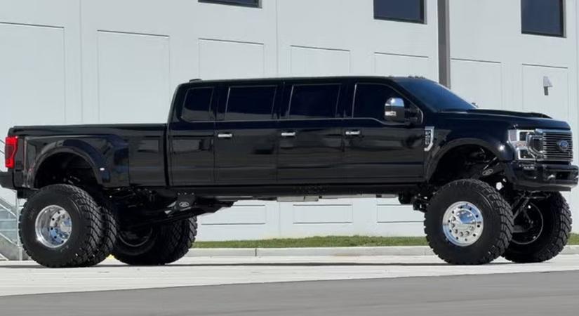 700 literes tank, 11 ülés: na ezt a pickupot se a dűlőútra tervezték