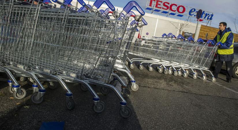 Két áruházát is bezárja a Tesco április végén