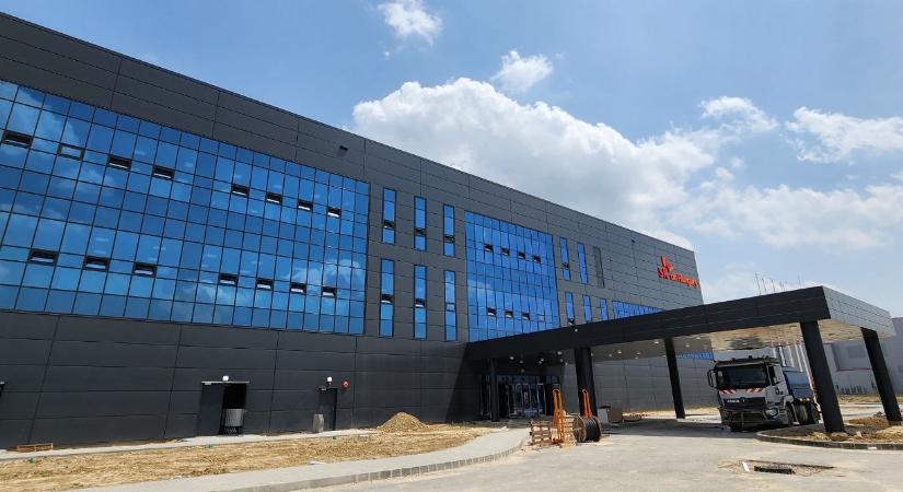 Nagy Ervin: Tűz volt az iváncsai akkugyárban, több dolgozó kórházba került