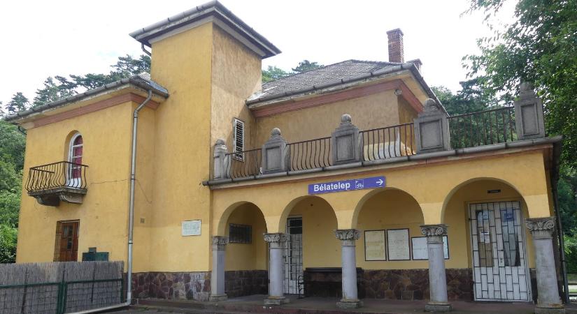 Megújul a védelem alatt álló fonyód-bélatelepi vasútállomás (sonline.hu)