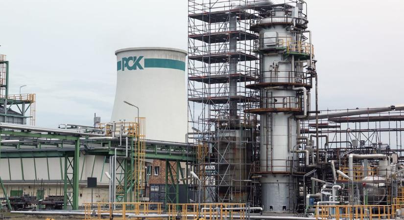 Moszkva elzárja a csapot a Barátság vezetéken, Berlin májustól nem kap kazah olajat