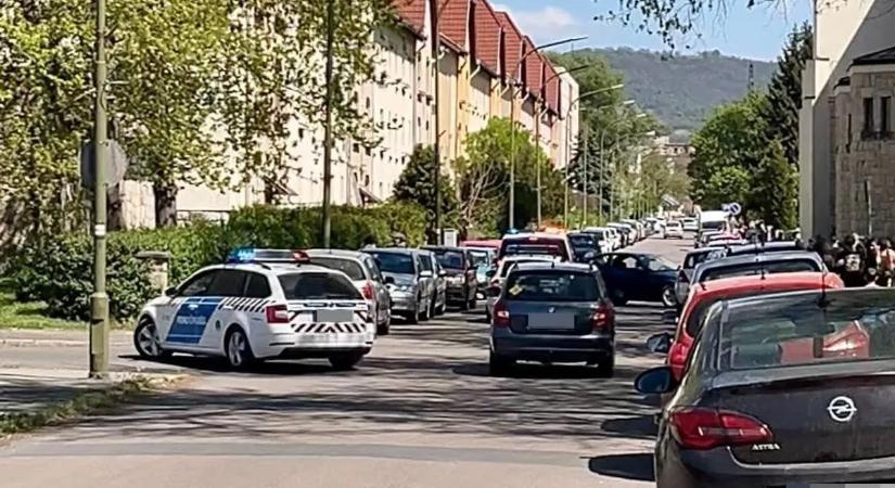 Nagy a felhajtás Salgótarjánban: rendőri üldözés szemtanúi lettek a lakosok – Videó!