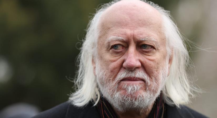 Levelet írt Krasznahorkai Lászlónak Emmanuel Macron