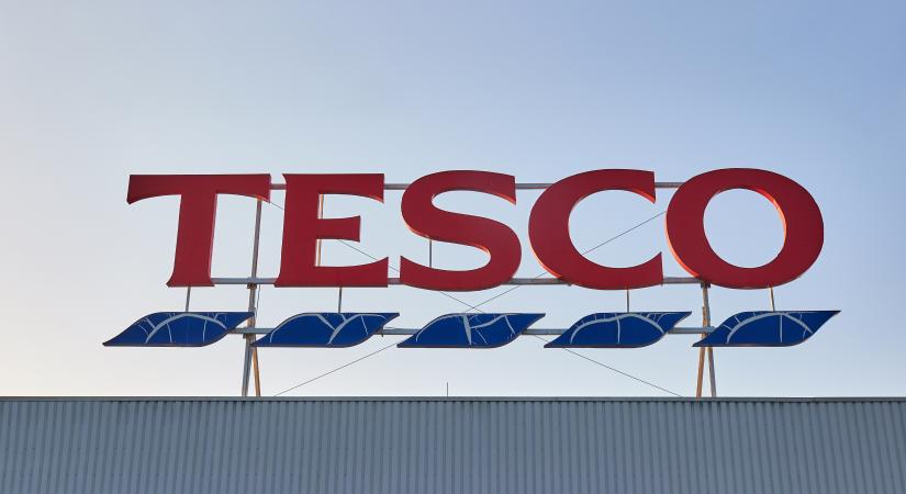 Súlyos döntést hozott a Tesco: két budapesti áruházát is bezárja április végén