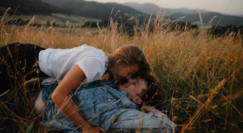 A túl gyors kötődés átka: Ezért baj, amikor már a 3. randin érzed, hogy „ez az”