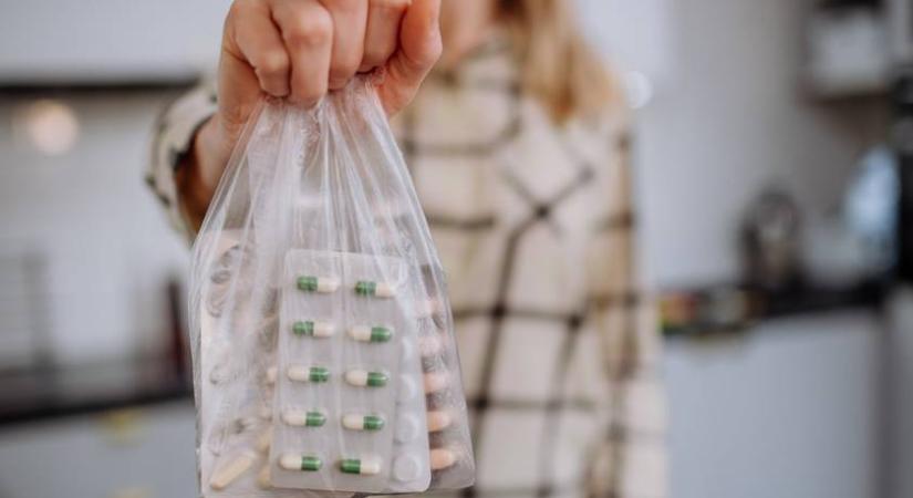 Kiderült, hogy több gyógyszert visszatart ez a patika: nem adják ki a nőknek, óriási a felháborodás