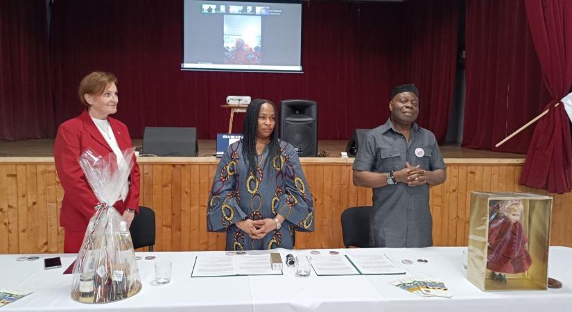 Mi köze Regölynek Nigériához? A háttérsztori teljesen átírja, amit elsőre gondolnál – VIDEÓ