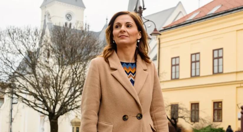 Szegény családból származik a kaposvári jogász, aki az önkormányzatokért és a vidék fejlesztéséért felel a Tisza-kormányban