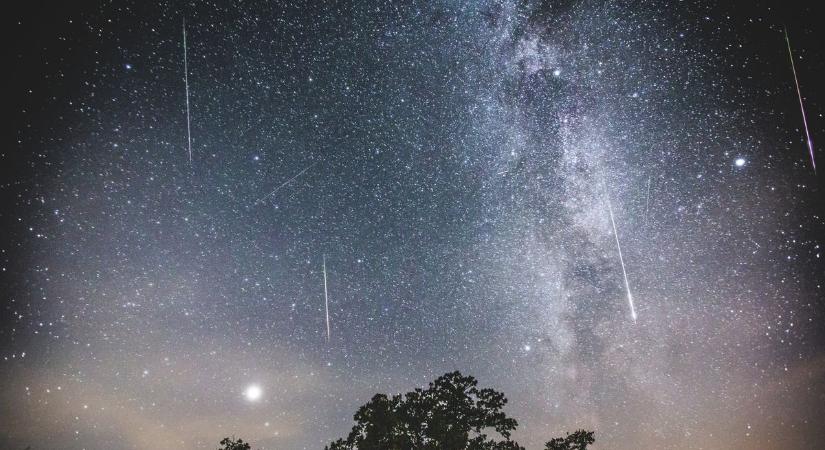 Lenyűgöző meteorzápor érkezik a Föld napján – itt érdemes az égboltra fókuszálni sötétedés után