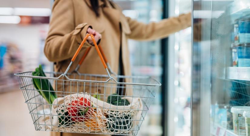 Most érkezett: két hatalmas üzletét is bezárja a magyarok egyik kedvenc bolthálózata